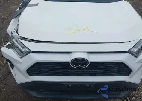 2022 Toyota Rav4 Xle z USA, uszkodzony, nr VIN 2T3P1RFV3NW256249